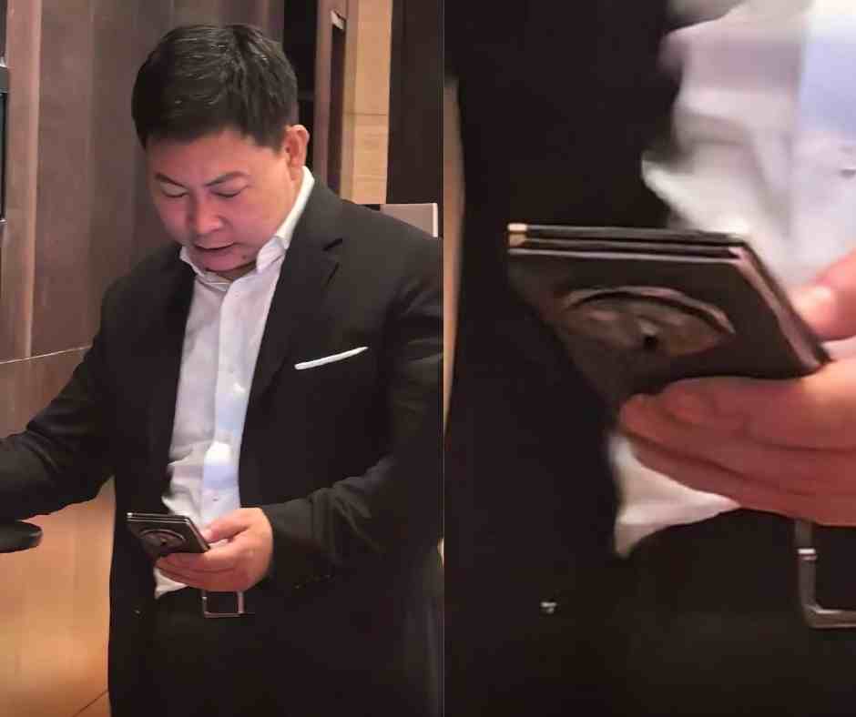 tri-fold phone